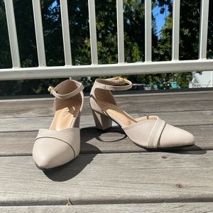 Like New - date heels